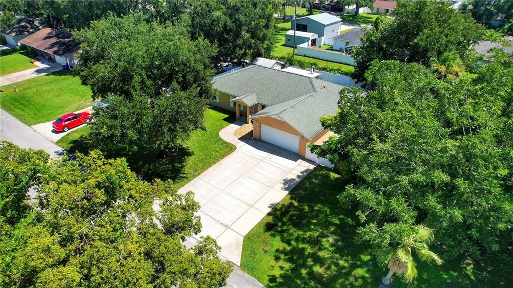 Activo con contrato: $339,900 (4 camas, 2 baños, 1821 Pies cuadrados)