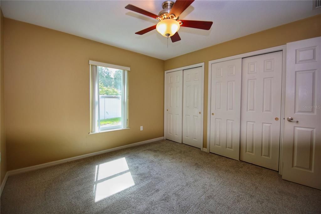 Activo con contrato: $339,900 (4 camas, 2 baños, 1821 Pies cuadrados)