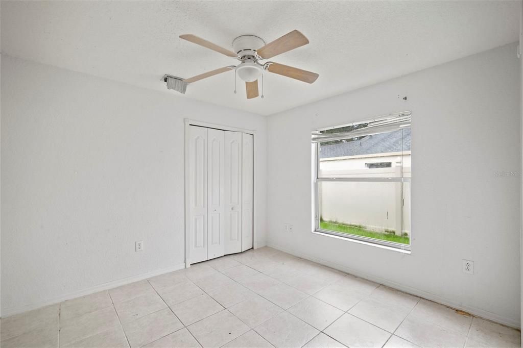 На продажу: $389,000 (5 спален, 3 ванн, 1756 Квадратных фут)