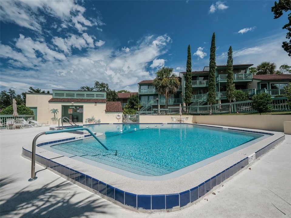 Active With Contract: $249,000 (1 beds, 1 baths, 1053 Square Feet)