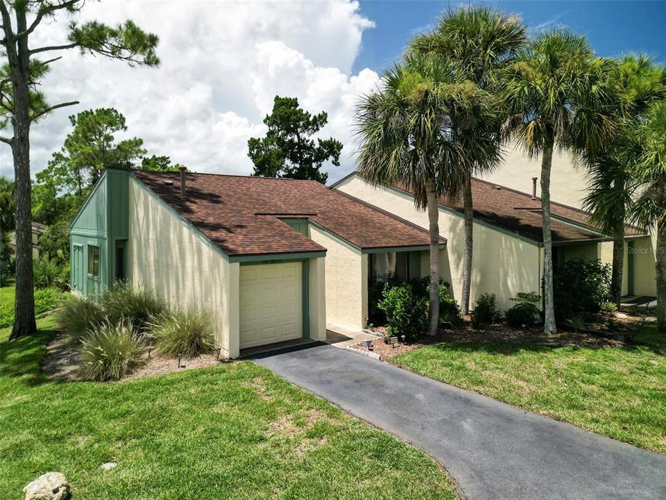 Active With Contract: $249,000 (1 beds, 1 baths, 1053 Square Feet)