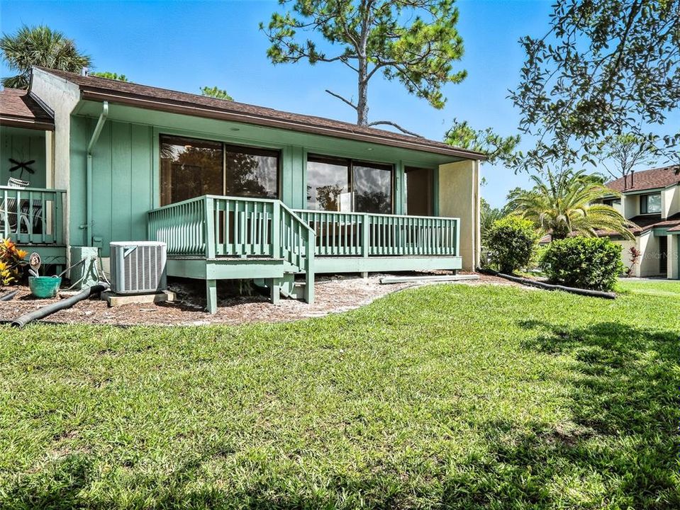 Active With Contract: $249,000 (1 beds, 1 baths, 1053 Square Feet)