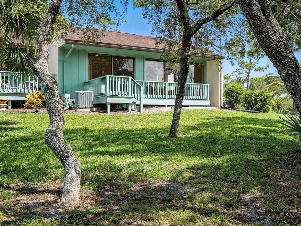 Active With Contract: $249,000 (1 beds, 1 baths, 1053 Square Feet)