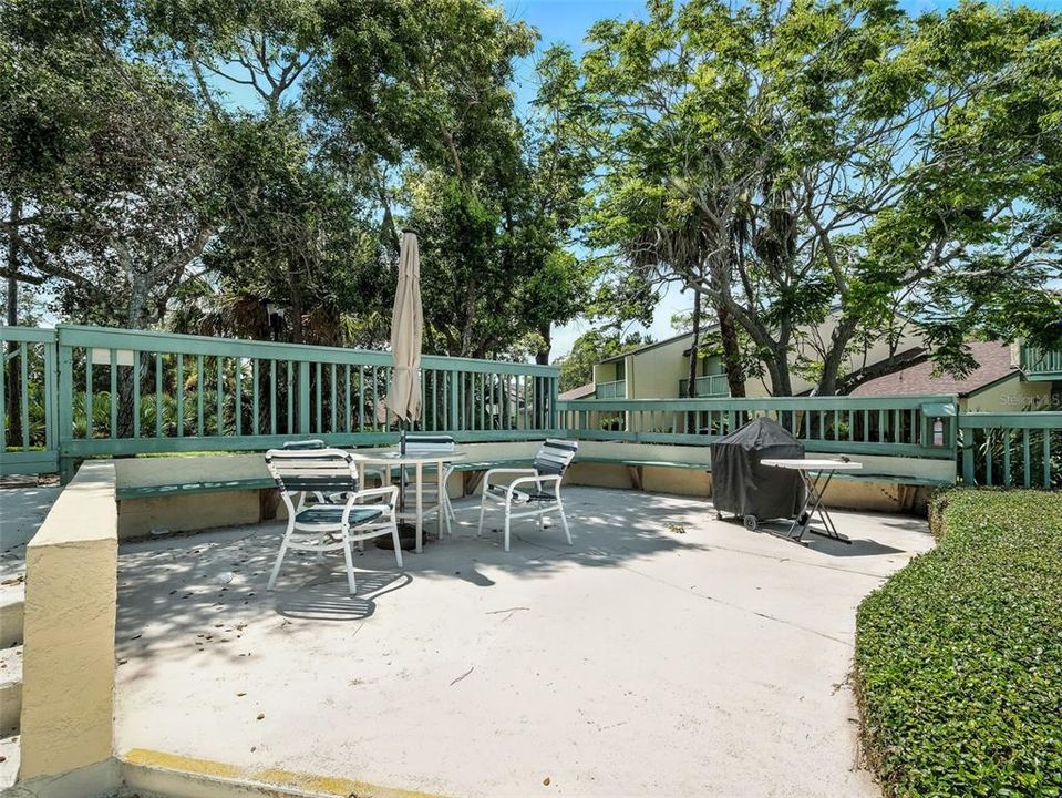 Active With Contract: $249,000 (1 beds, 1 baths, 1053 Square Feet)