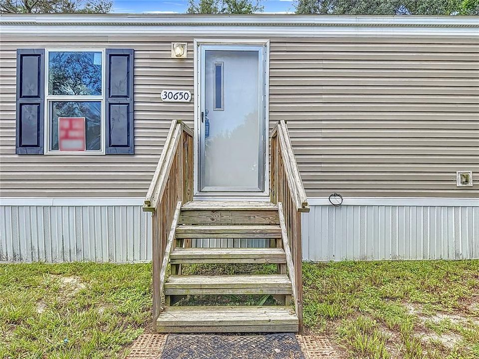 待售: $155,000 (2 贝兹, 2 浴室, 844 平方英尺)