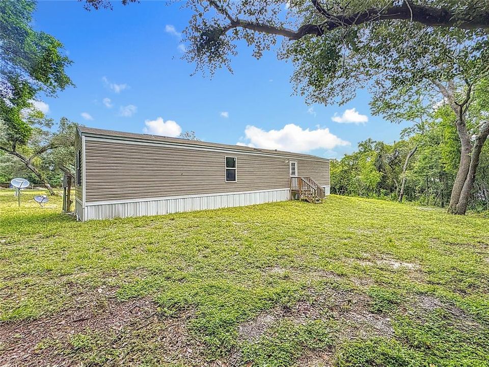 待售: $155,000 (2 贝兹, 2 浴室, 844 平方英尺)