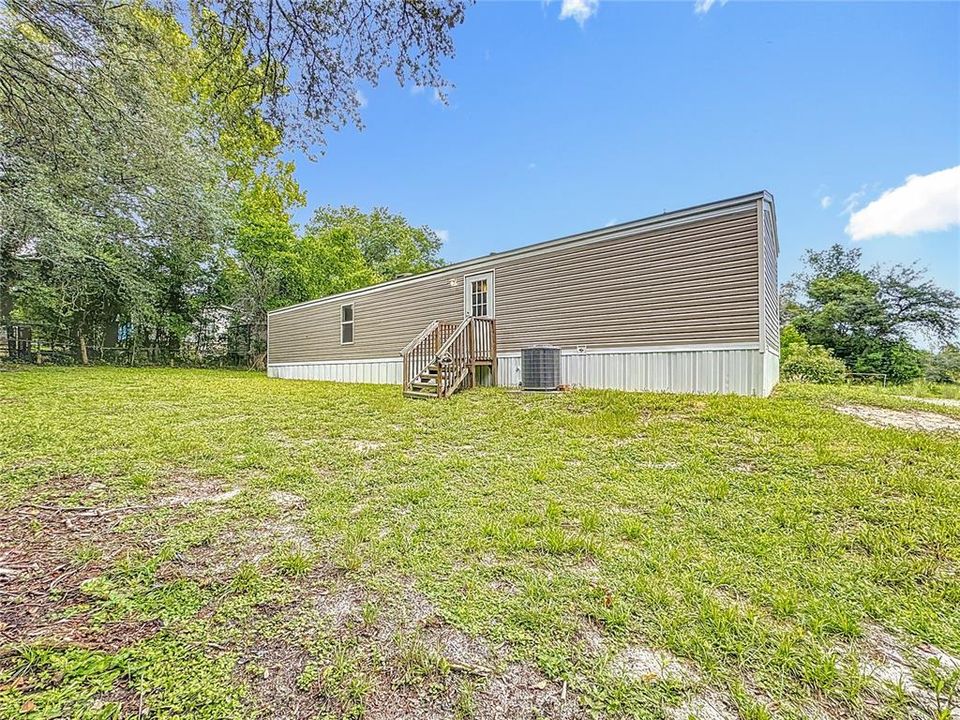 待售: $155,000 (2 贝兹, 2 浴室, 844 平方英尺)