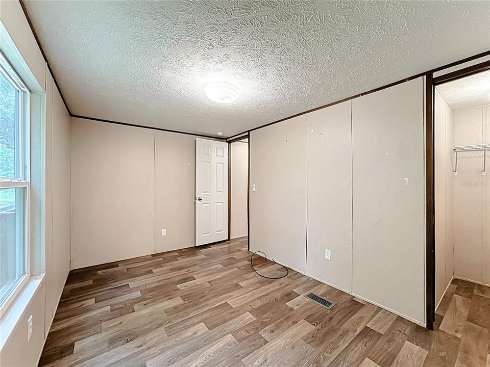 待售: $155,000 (2 贝兹, 2 浴室, 844 平方英尺)