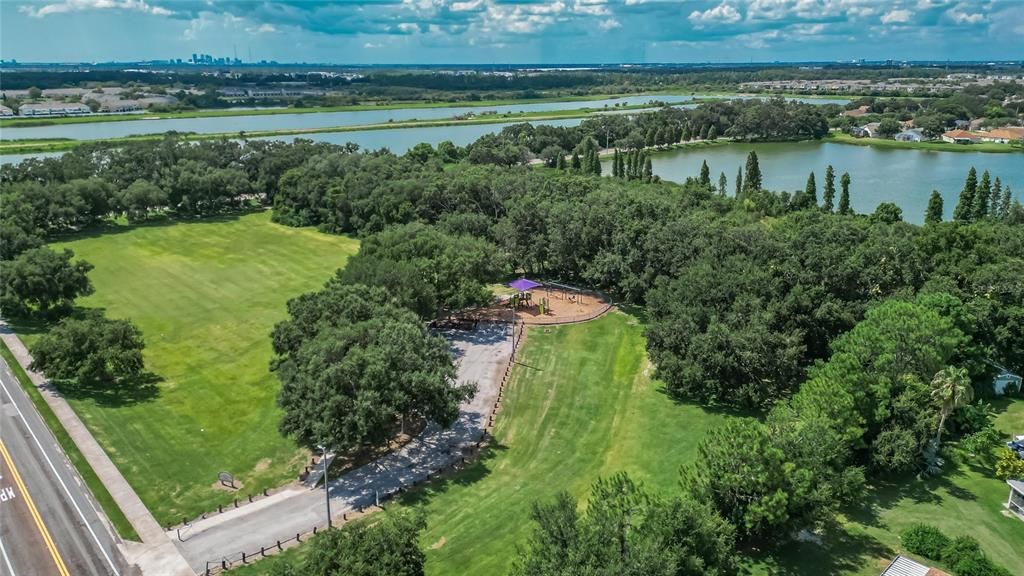 待售: $371,000 (4 贝兹, 2 浴室, 1951 平方英尺)