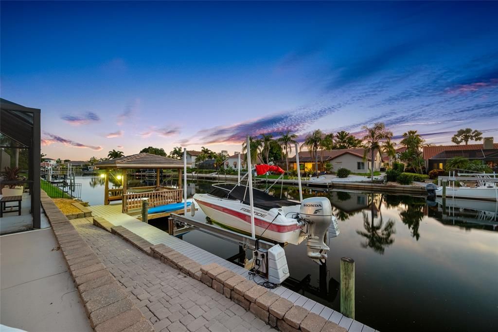 待售: $1,395,000 (4 贝兹, 3 浴室, 2764 平方英尺)