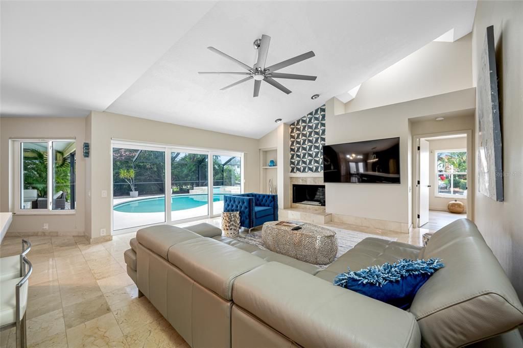 待售: $1,395,000 (4 贝兹, 3 浴室, 2764 平方英尺)