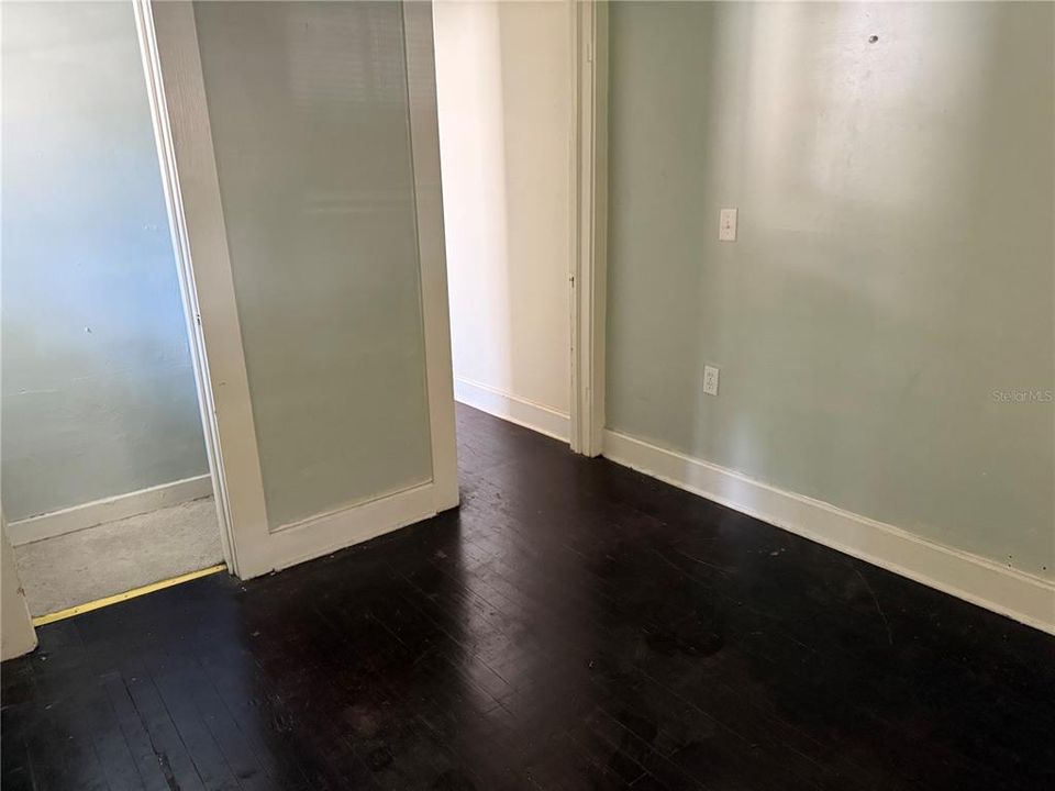 Active With Contract: $250,000 (2 beds, 2 baths, 1028 Square Feet)