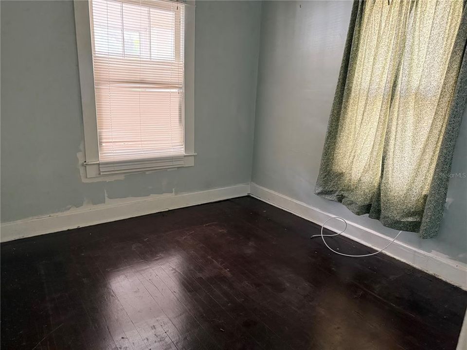 Active With Contract: $250,000 (2 beds, 2 baths, 1028 Square Feet)