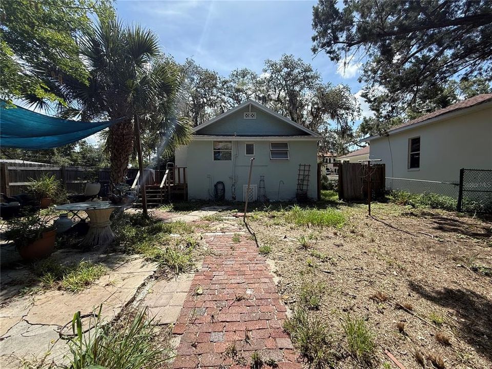 Active With Contract: $250,000 (2 beds, 2 baths, 1028 Square Feet)