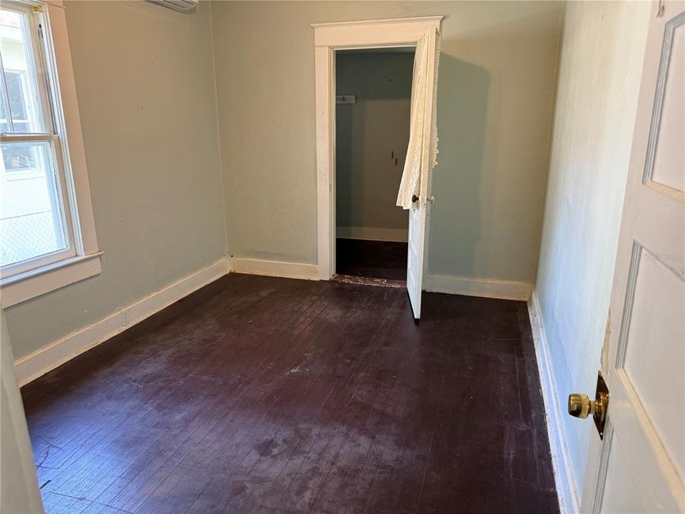 Active With Contract: $250,000 (2 beds, 2 baths, 1028 Square Feet)