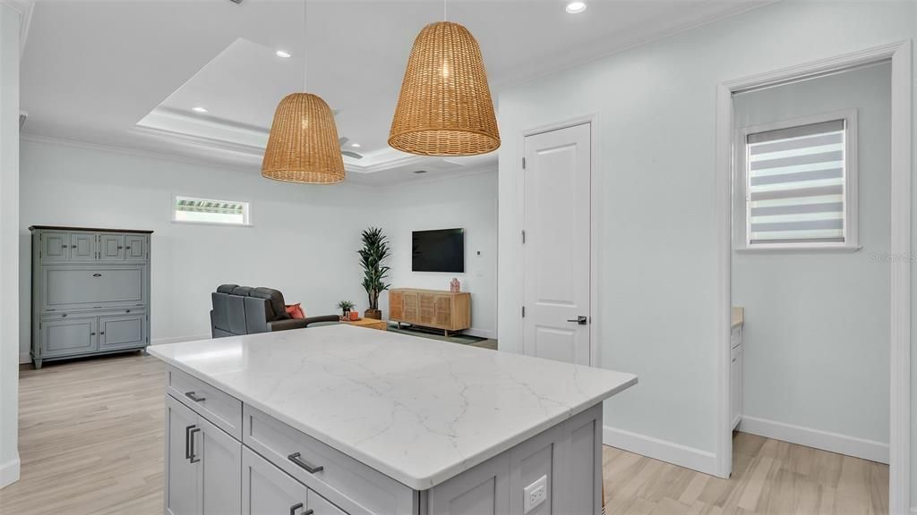 待售: $495,000 (1 贝兹, 1 浴室, 1096 平方英尺)