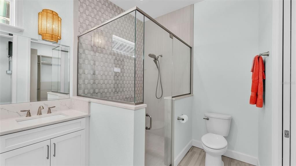 待售: $495,000 (1 贝兹, 1 浴室, 1096 平方英尺)