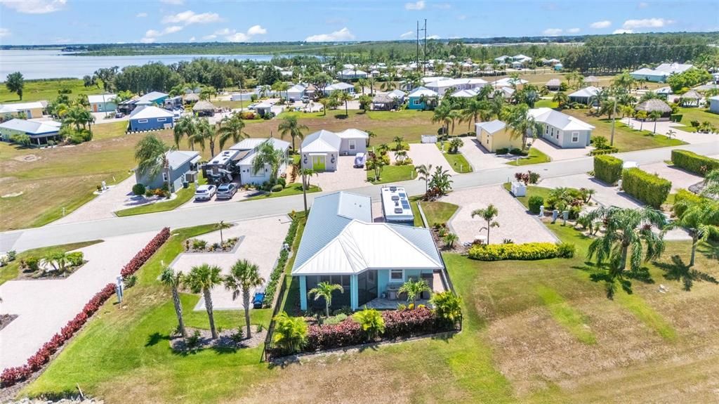 待售: $495,000 (1 贝兹, 1 浴室, 1096 平方英尺)