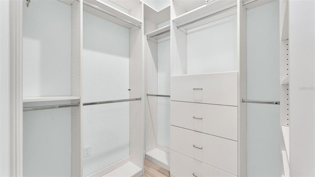 待售: $495,000 (1 贝兹, 1 浴室, 1096 平方英尺)