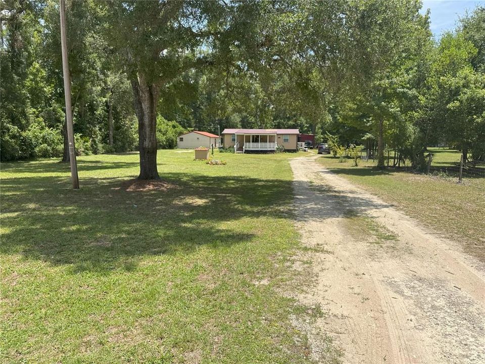 На продажу: $199,900 (2 спален, 2 ванн, 1152 Квадратных фут)