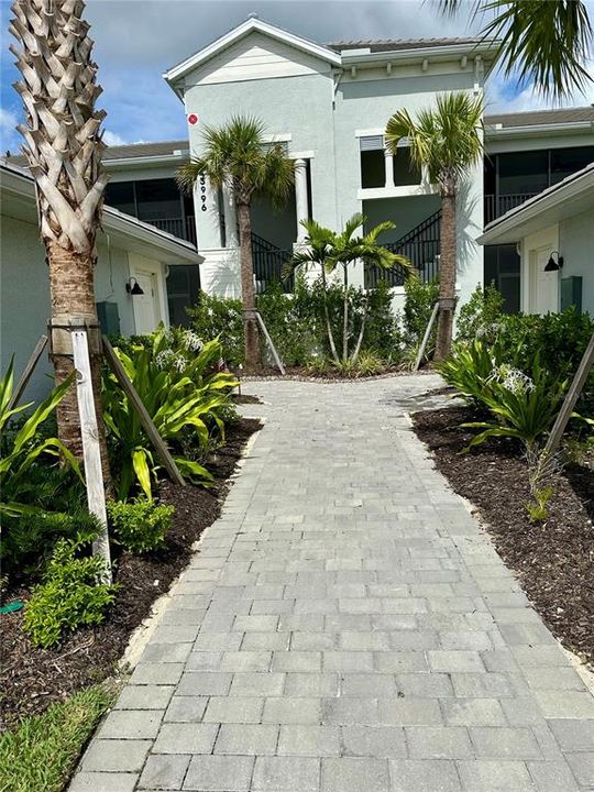 For Sale: $279,999 (3 beds, 2 baths, 1422 Square Feet)