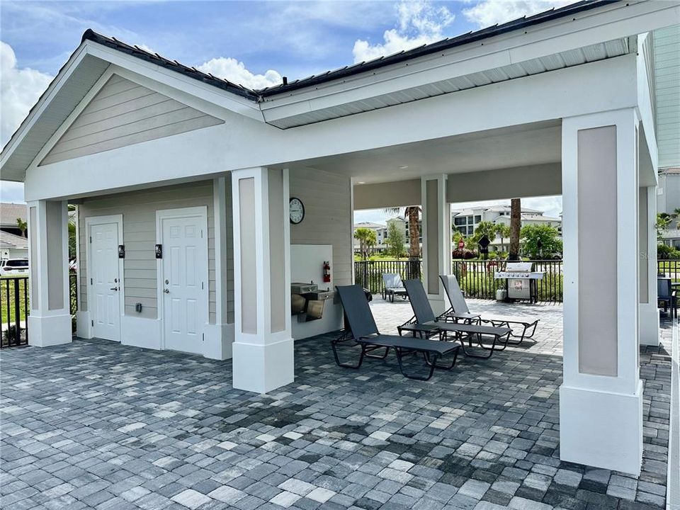 For Sale: $279,999 (3 beds, 2 baths, 1422 Square Feet)