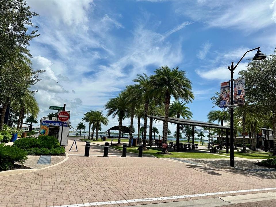 For Sale: $279,999 (3 beds, 2 baths, 1422 Square Feet)