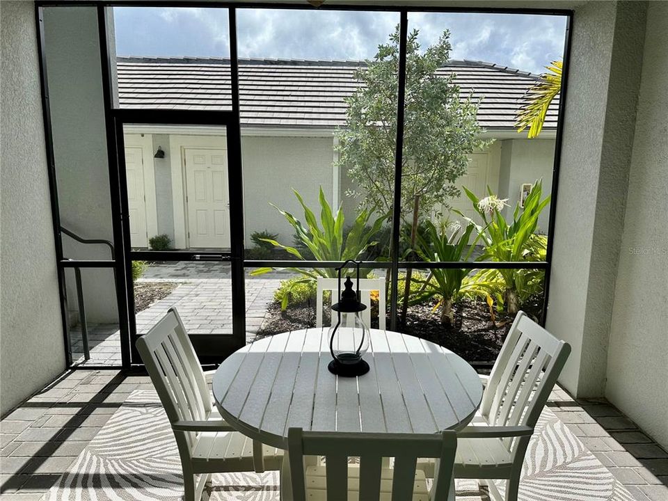 For Sale: $279,999 (3 beds, 2 baths, 1422 Square Feet)