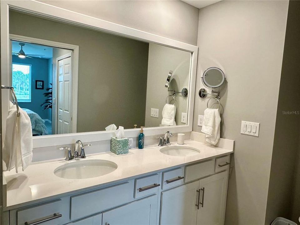 For Sale: $279,999 (3 beds, 2 baths, 1422 Square Feet)