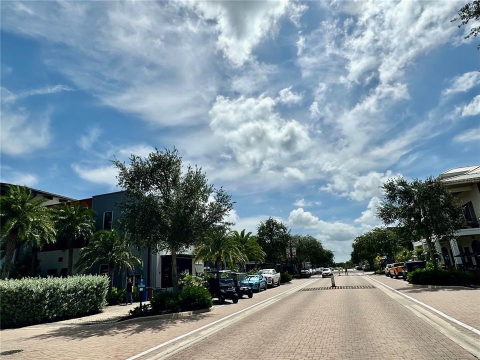 For Sale: $279,999 (3 beds, 2 baths, 1422 Square Feet)