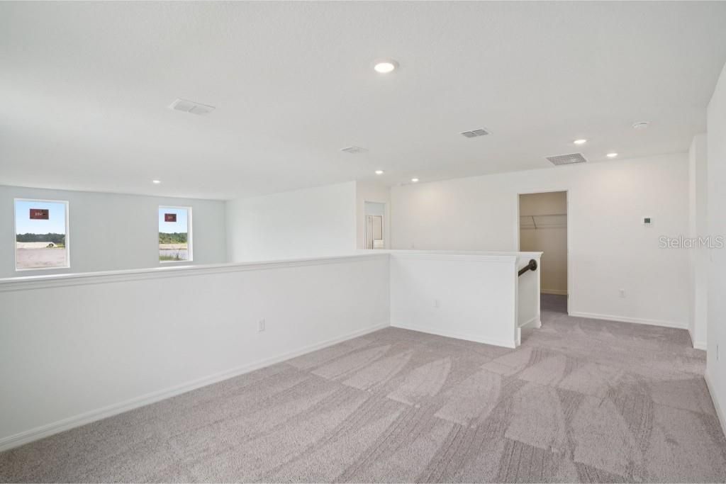 Active With Contract: $529,990 (3 beds, 2 baths, 2796 Square Feet)