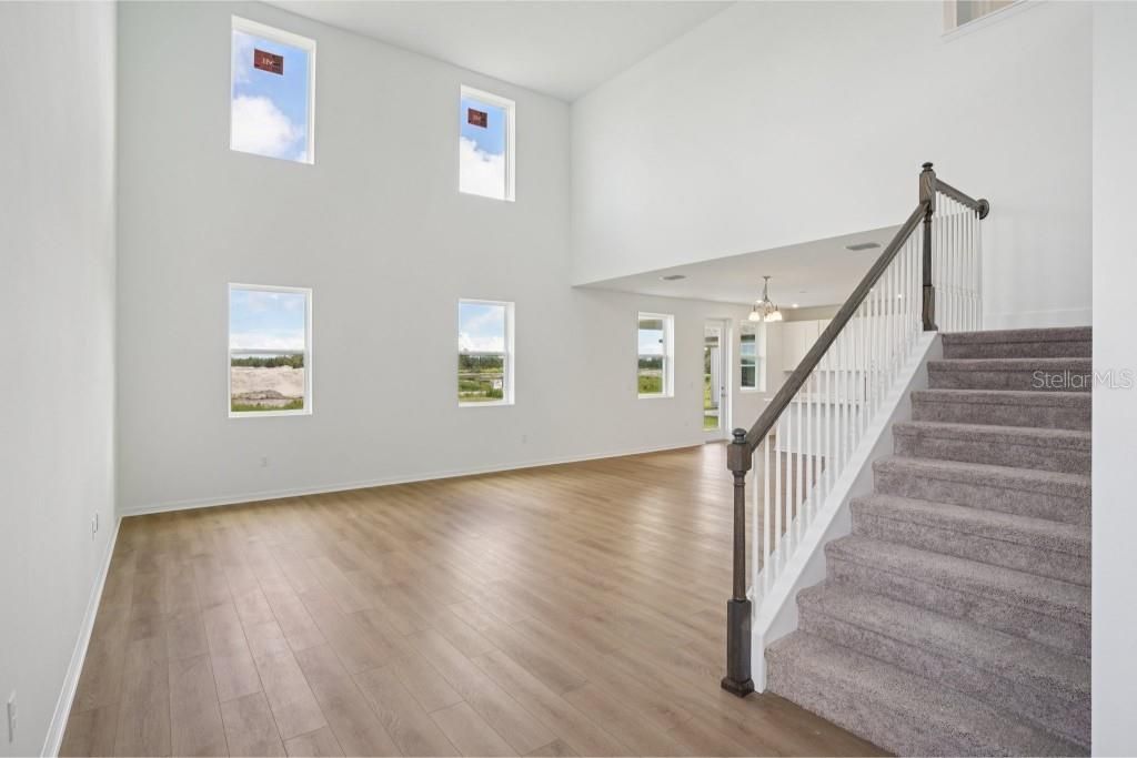 Active With Contract: $529,990 (3 beds, 2 baths, 2796 Square Feet)