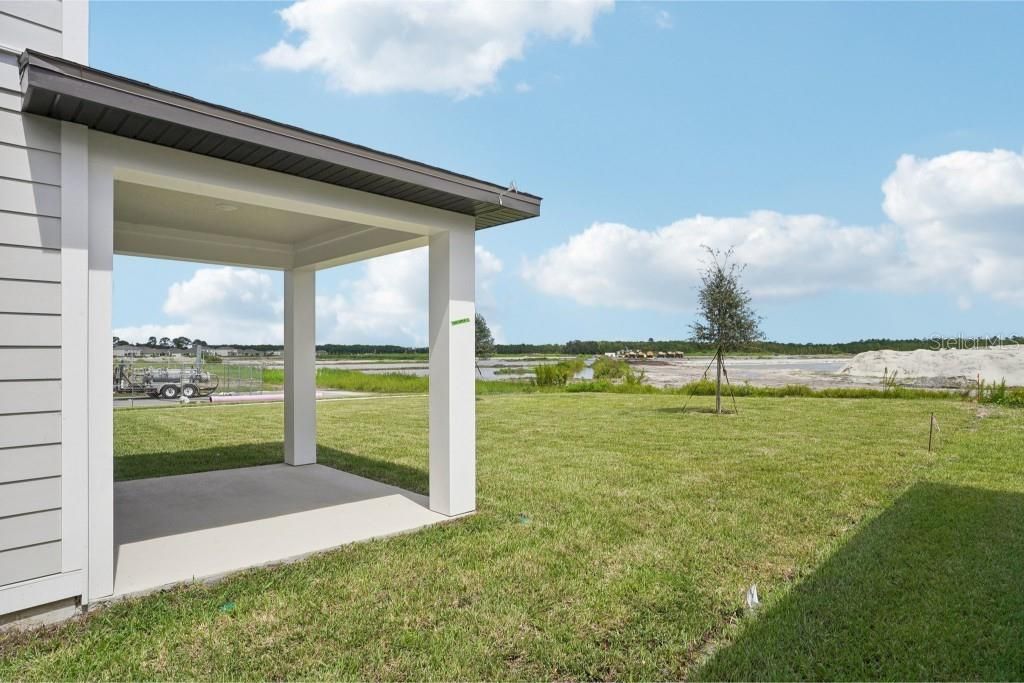 Active With Contract: $529,990 (3 beds, 2 baths, 2796 Square Feet)