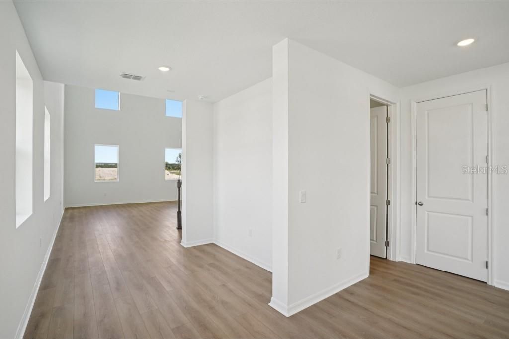 Active With Contract: $529,990 (3 beds, 2 baths, 2796 Square Feet)