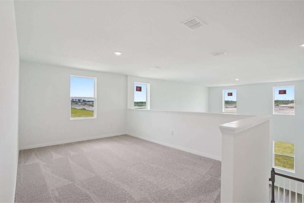 Active With Contract: $529,990 (3 beds, 2 baths, 2796 Square Feet)