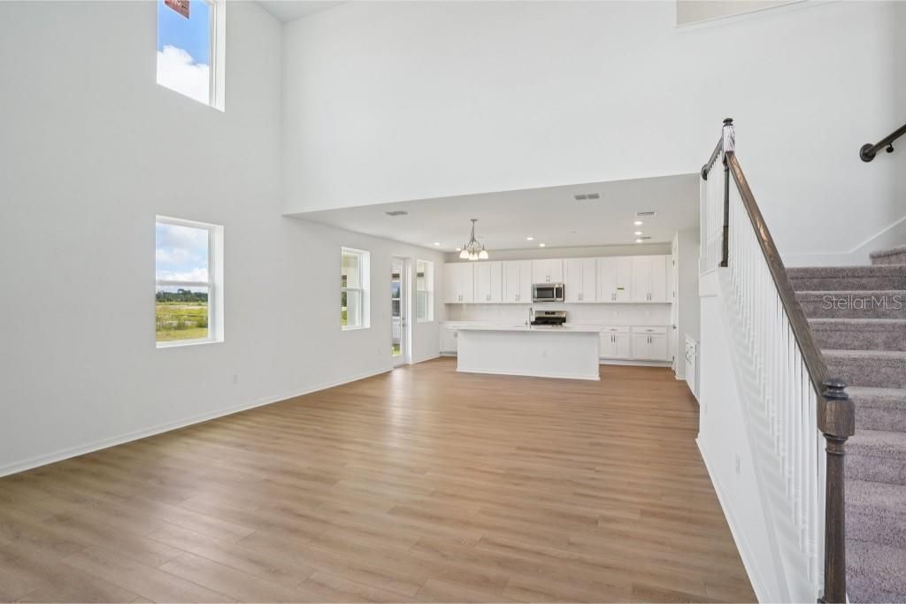 Active With Contract: $529,990 (3 beds, 2 baths, 2796 Square Feet)