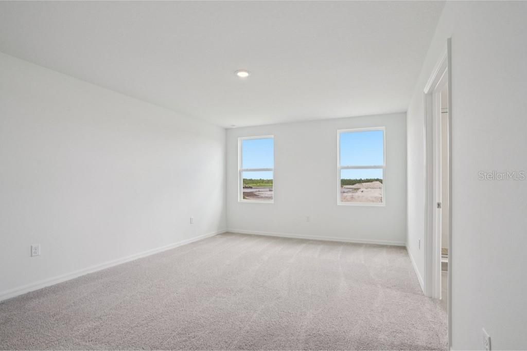 Active With Contract: $529,990 (3 beds, 2 baths, 2796 Square Feet)