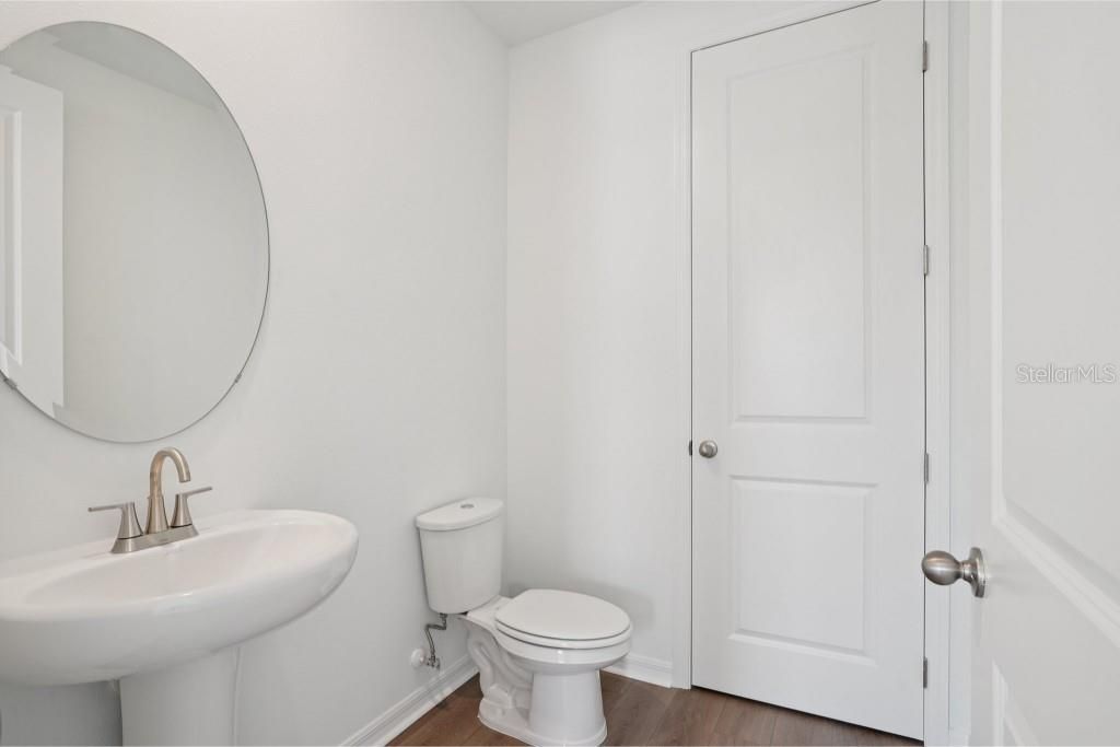 Active With Contract: $529,990 (3 beds, 2 baths, 2796 Square Feet)