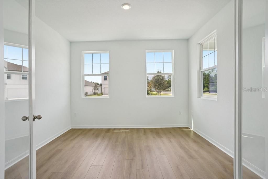 Active With Contract: $529,990 (3 beds, 2 baths, 2796 Square Feet)