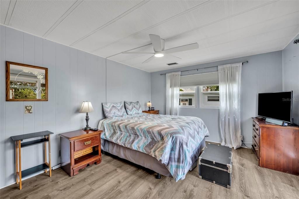 待售: $160,000 (2 贝兹, 2 浴室, 1488 平方英尺)