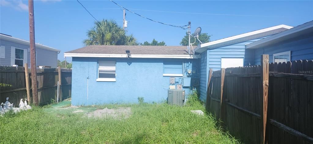 Active With Contract: $214,000 (3 beds, 0 baths, 1616 Square Feet)