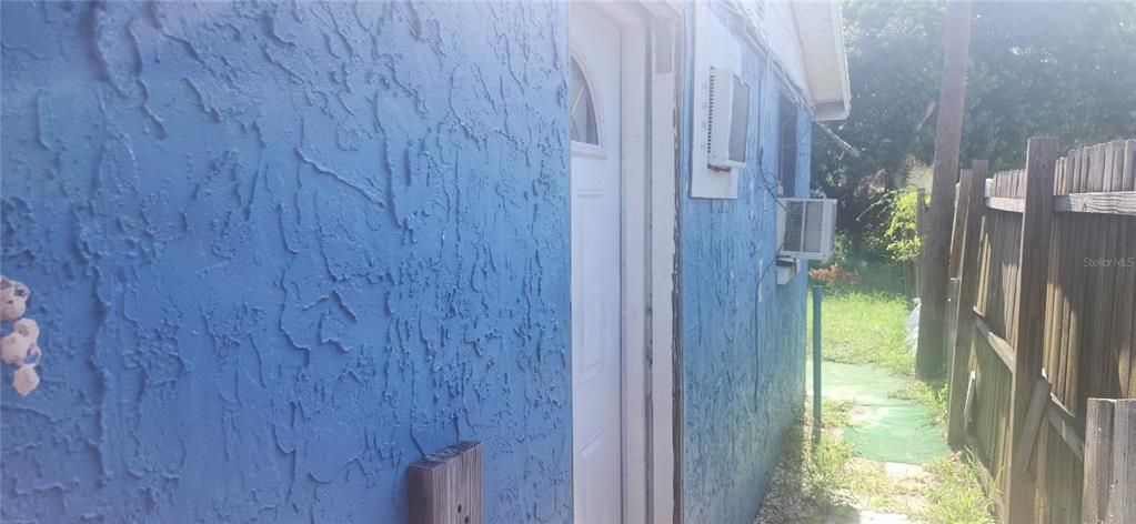 Active With Contract: $214,000 (3 beds, 0 baths, 1616 Square Feet)