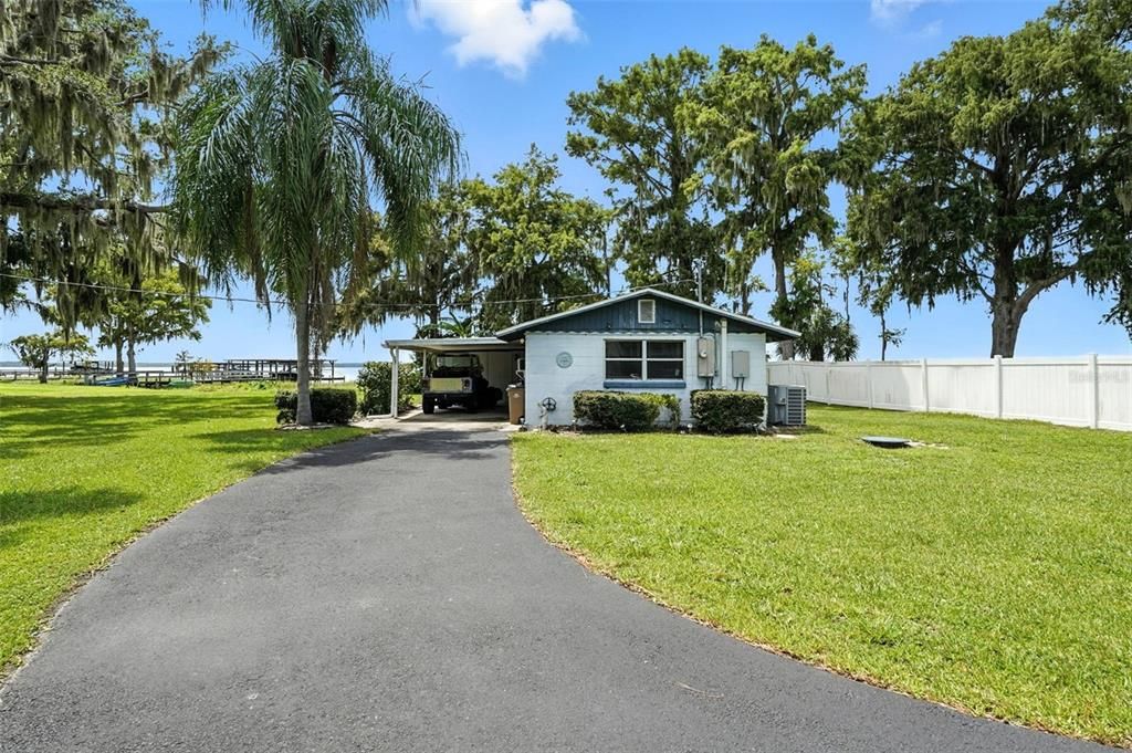 For Sale: $747,000 (2 beds, 2 baths, 1140 Square Feet)