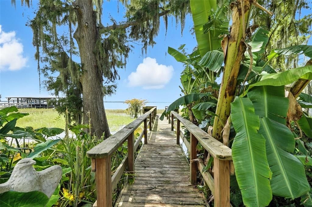 For Sale: $747,000 (2 beds, 2 baths, 1140 Square Feet)