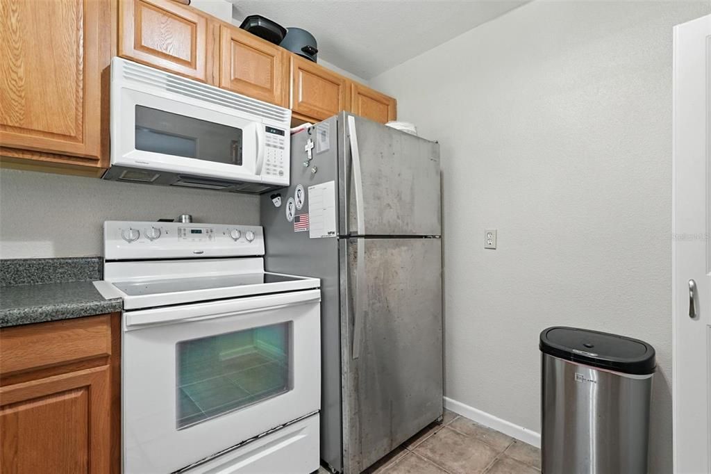 For Sale: $747,000 (2 beds, 2 baths, 1140 Square Feet)