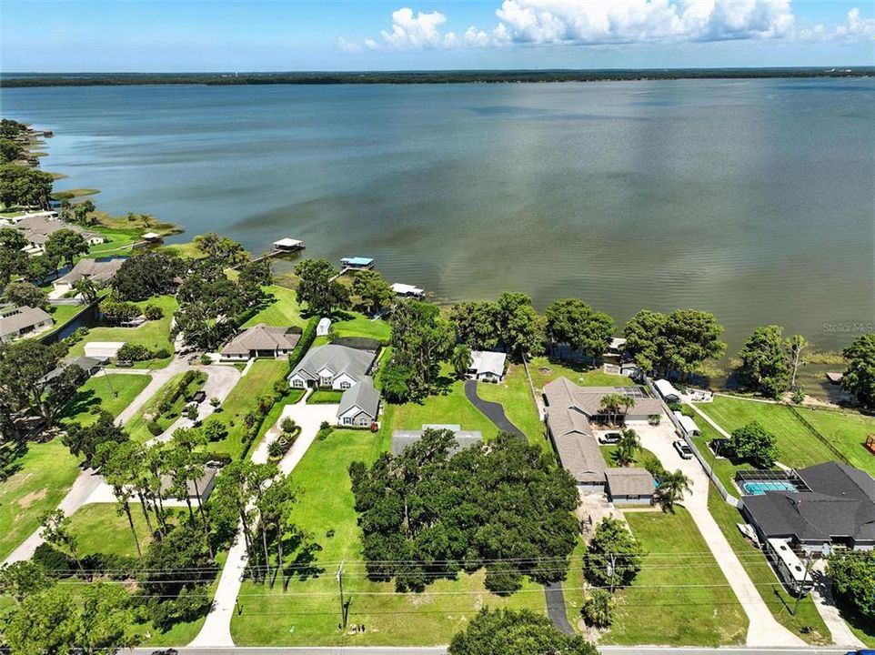 For Sale: $747,000 (2 beds, 2 baths, 1140 Square Feet)