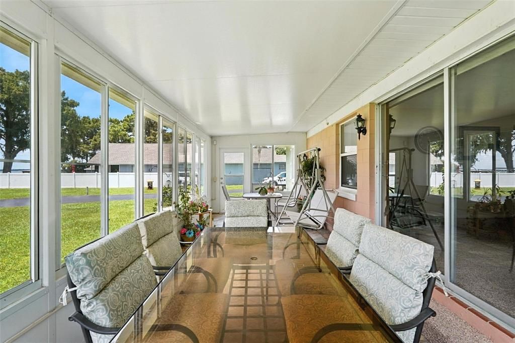 For Sale: $747,000 (2 beds, 2 baths, 1140 Square Feet)