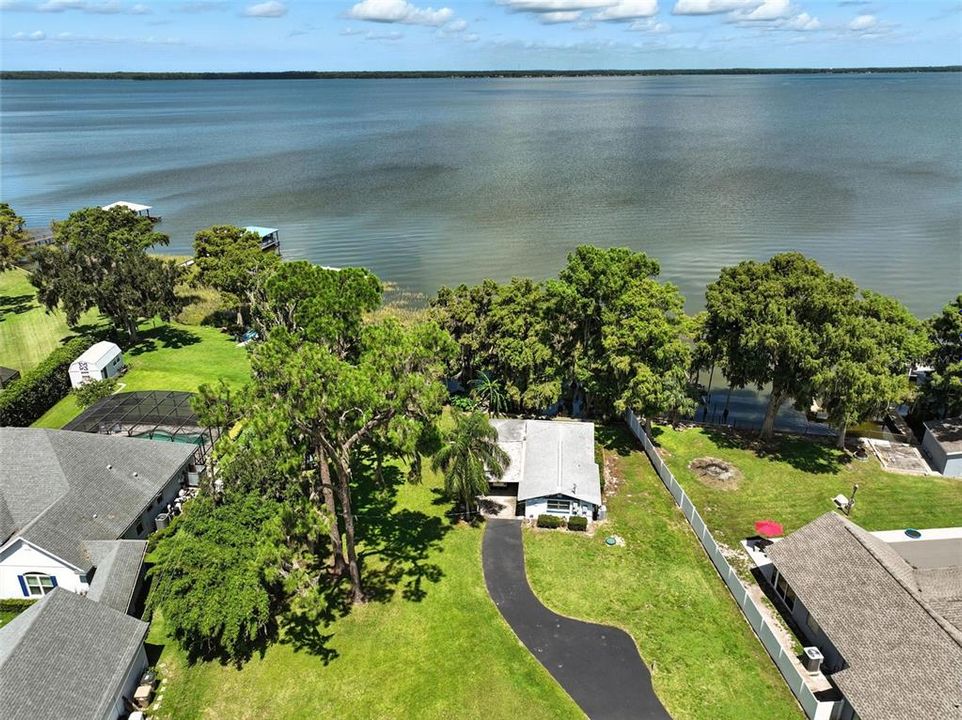 For Sale: $747,000 (2 beds, 2 baths, 1140 Square Feet)