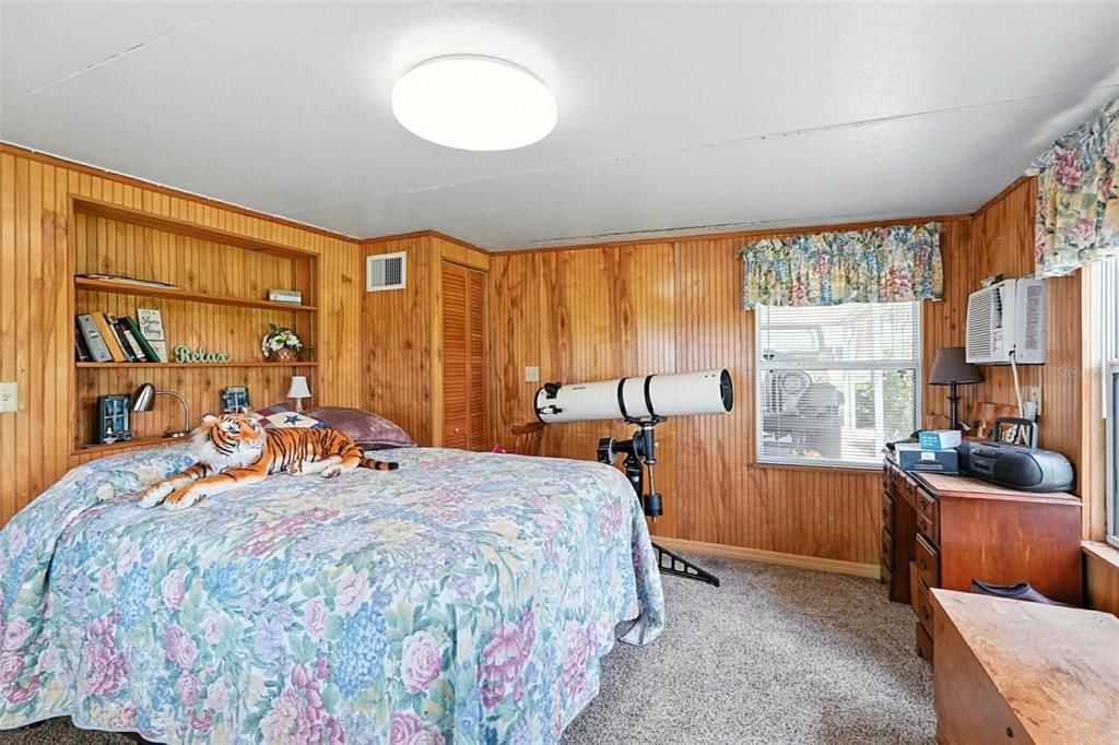 For Sale: $747,000 (2 beds, 2 baths, 1140 Square Feet)