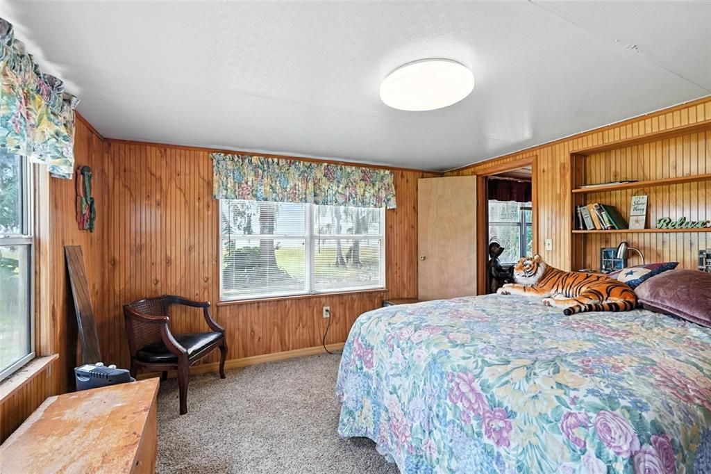 For Sale: $747,000 (2 beds, 2 baths, 1140 Square Feet)